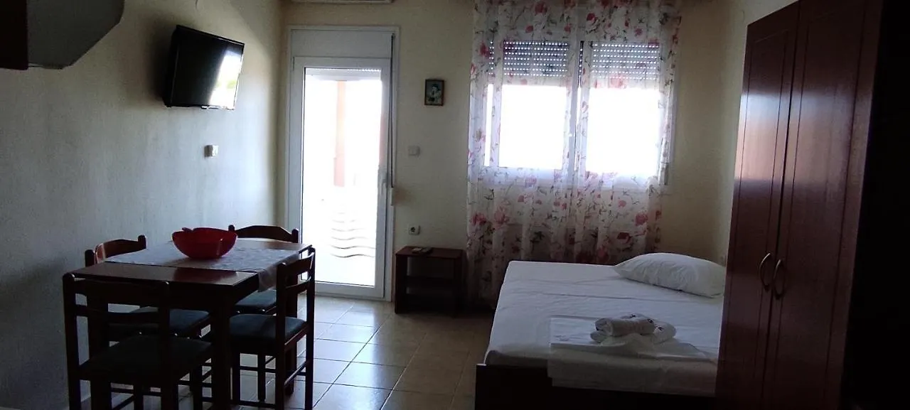Phyllis Maisonettes Kallithea  Greece
